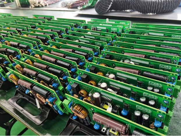 Kurşunsuz Pcb Montajı Hızlı Dönüş Pcb Üretimi 4 Katmanlı FR-4 IPC Sınıf 2 veya 3 Standardı