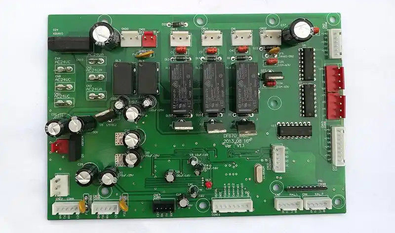 Çin ve Kamboçya'da Yeni Enerji Gücünü Kontrol Etmek İçin Özel OEM PCBA Üreticisi