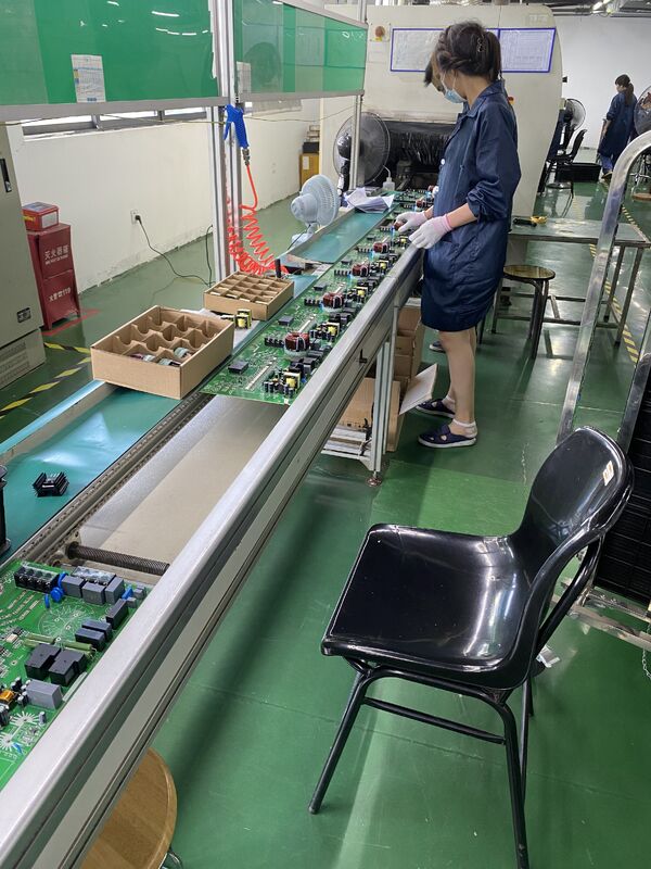 Min Delik Çapı 0.1mm İletişim PCB Montajı, ROHS Standartlarını Karşılayacak Şekilde Tasarlanmıştır ve Bağlantı için 0.2 ila 6mm Kart Kalınlığına Sahiptir