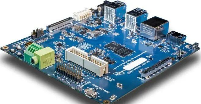 FR-4 Malzemesi 4 Katmanlı ve Otomotiv Uygulamaları için 0.10mm Minimum Değerli Çukurla Hızlı Dönüş PCB Montajı