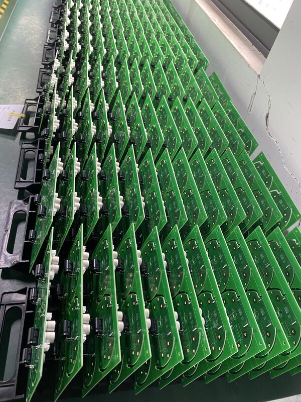 Min Top Alanı 0.3mm, Pitch 0.5mm'den Küçük Endüstriyel PCB Üretim Süreci, Maksimum PCB Boyutu 600 x 1200mm, Karmaşık PCB Yerleşimleri için Optimize Edilmiştir