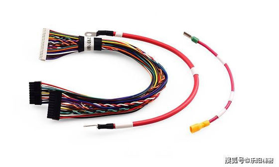 TE Kablo Tel Harness Montajı AWG26 AWG28 Test voltajı 1000 V Döngü direnci 280 mOhm